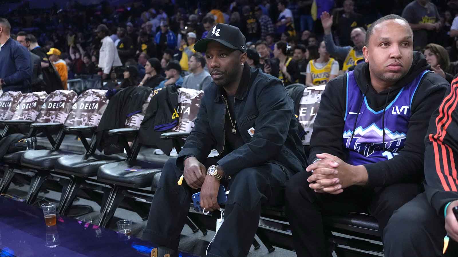 Rich Paul, agente de LeBron James, asiste a un partido entre Los Angeles Lakers y Utah Jazz en Crypto.com Arena