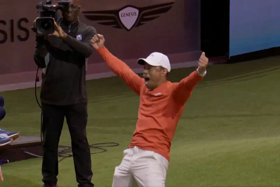 /content/dam/images/golfdigest/fullset/2021/260304-tiger-tgl-celebration.png