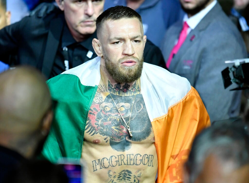 Conor McGregor sube al octágono en UFC 264
