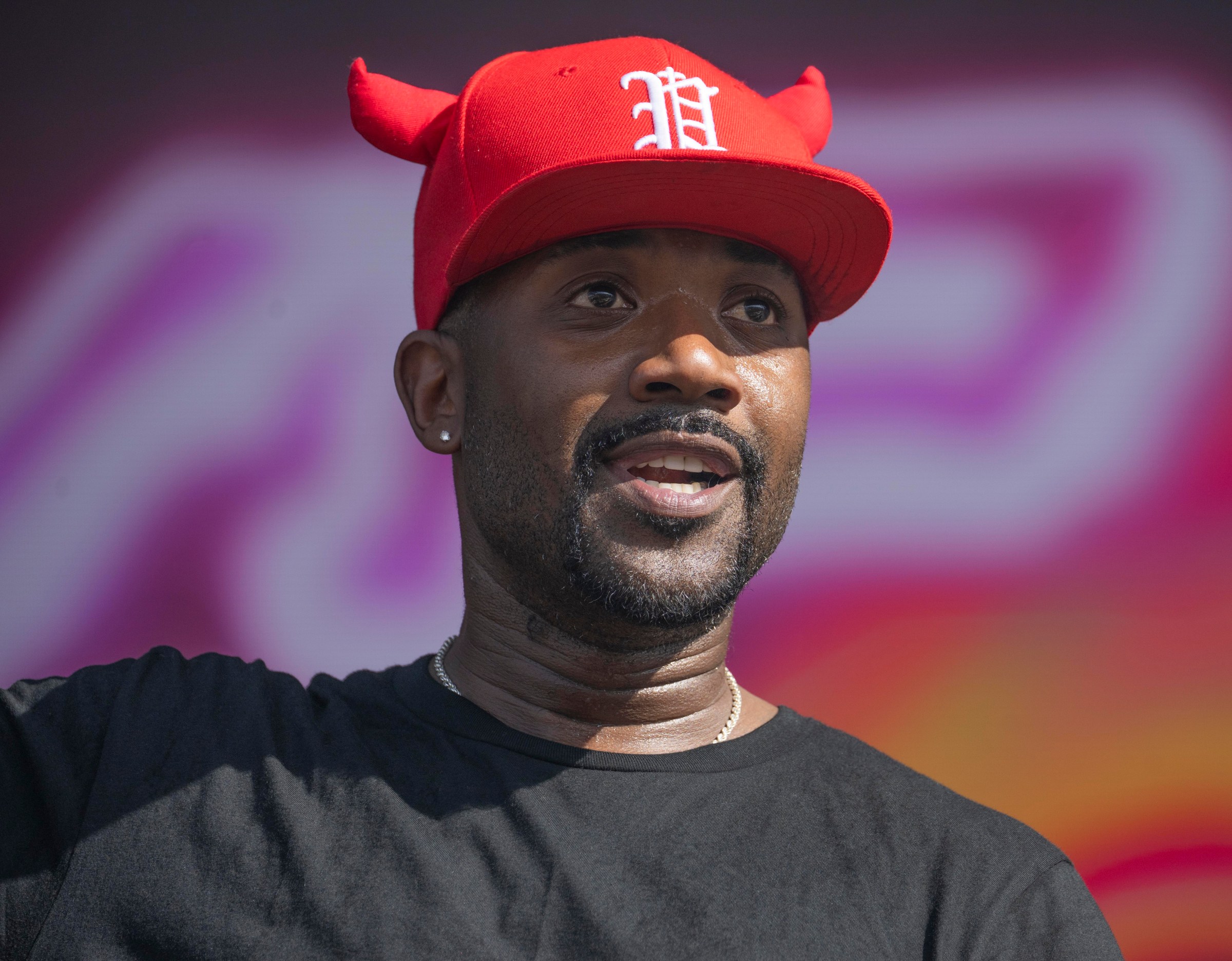 ATLANTA, GEORGIA - 25 DE OCTUBRE: Ray J actúa en el escenario de ONE Musicfest 2025 en Piedmont Park el 25 de octubre de 2025 en Atlanta, Georgia. (Foto de Príncipe Williams/FilmMagic)